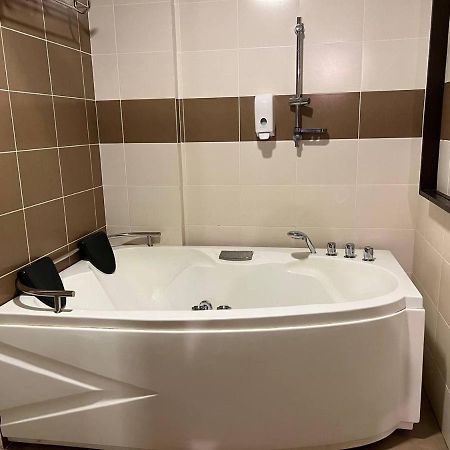 Homestay Melaka B Lagoon Studio Apartment Free Waterpark Tickets Kampong Bukit Beruang Ngoại thất bức ảnh